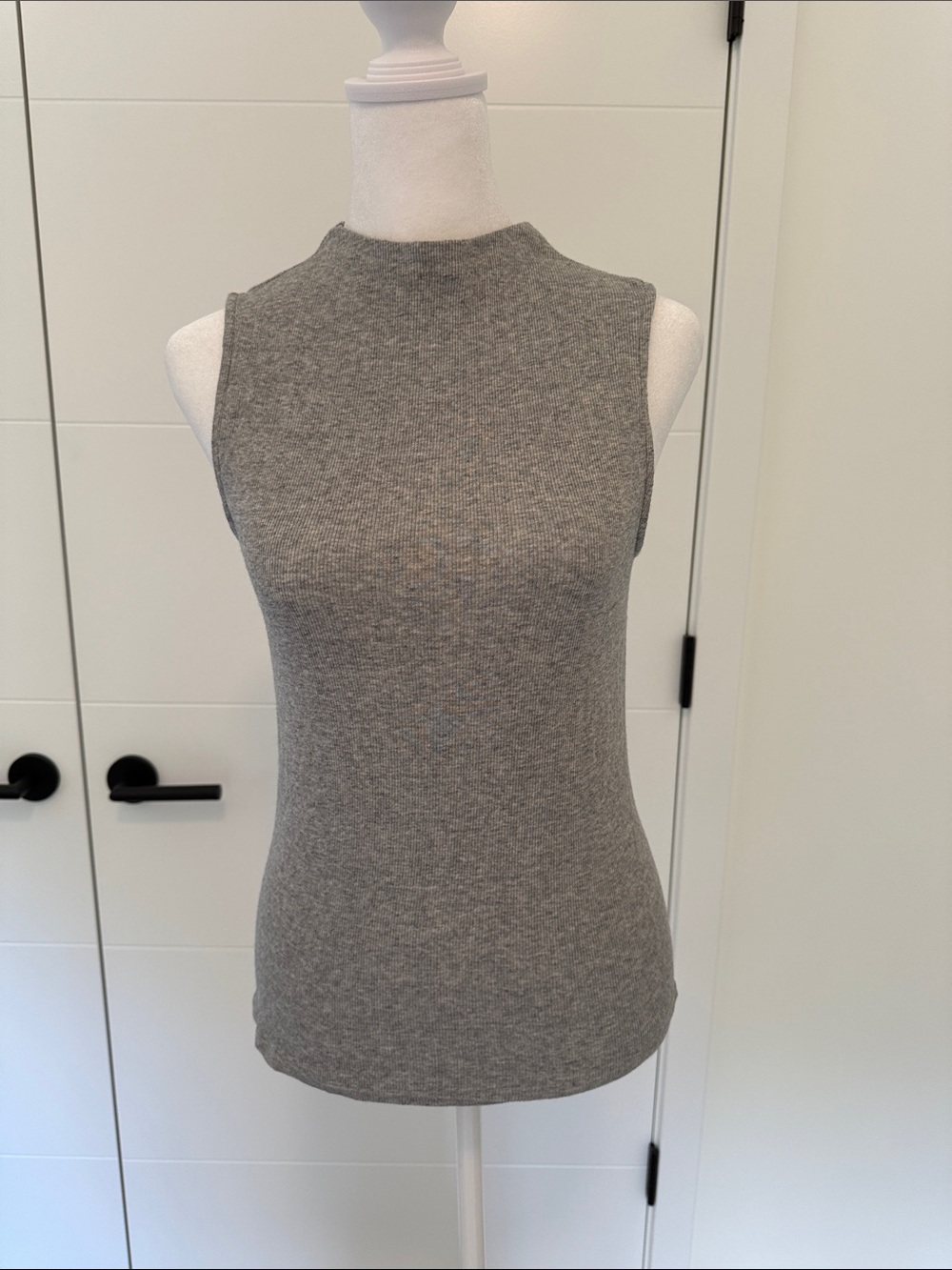Everlane The Supima Micro-Rib Funnel-Neck Tank Heathered Grey